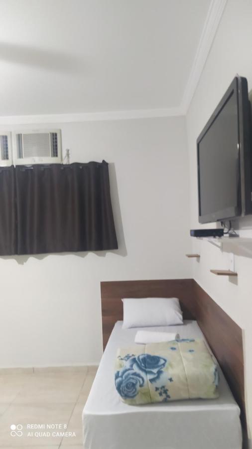 Pousada Quarto Com Ar, Wi Fi,Frigobar Perto Da Basilica Aparecida  Bagian luar foto
